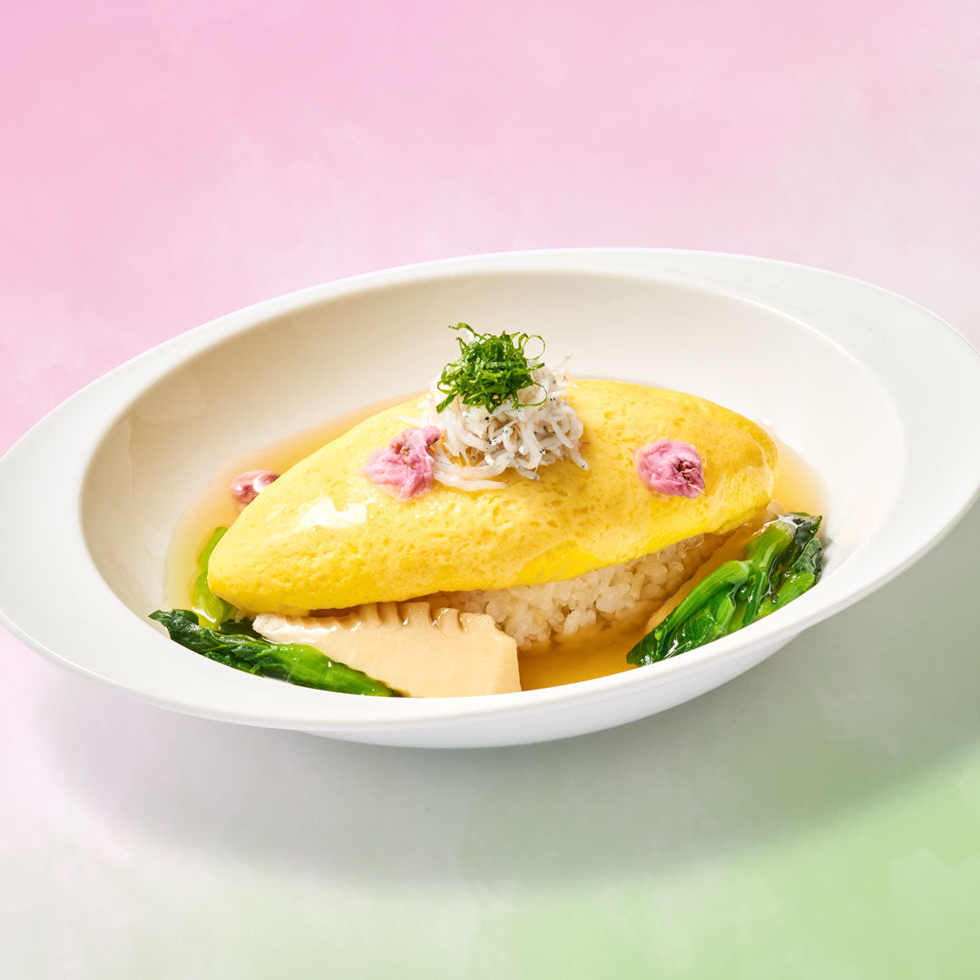 桜としらすのとろとろオムライス　<br><small>Rice omelet with starchy sauce of Sakura and Shirasu　<br>※出汁茶漬け提供店舗限定</small>